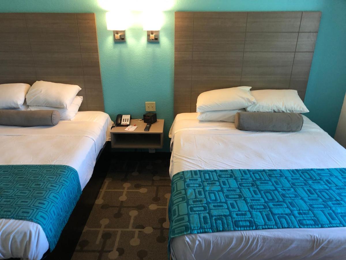 Red Lion & Hotel Elk Grove Village